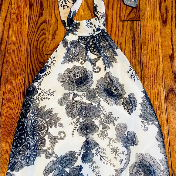 Charlotte Russe Neck Tie Strapless Blouse - Picture 2 of 7